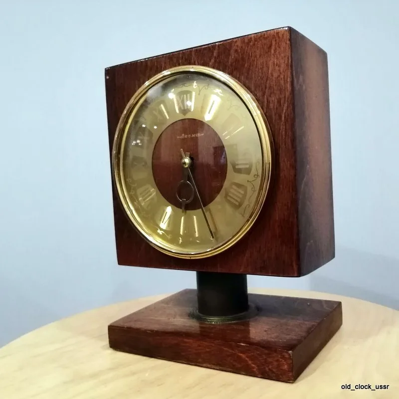 vintage clock ussr