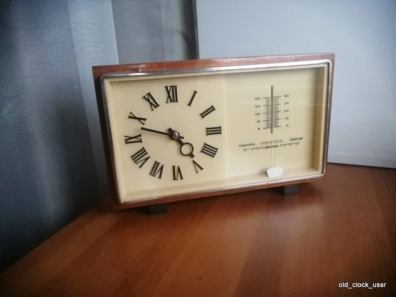 vintage clock ussr