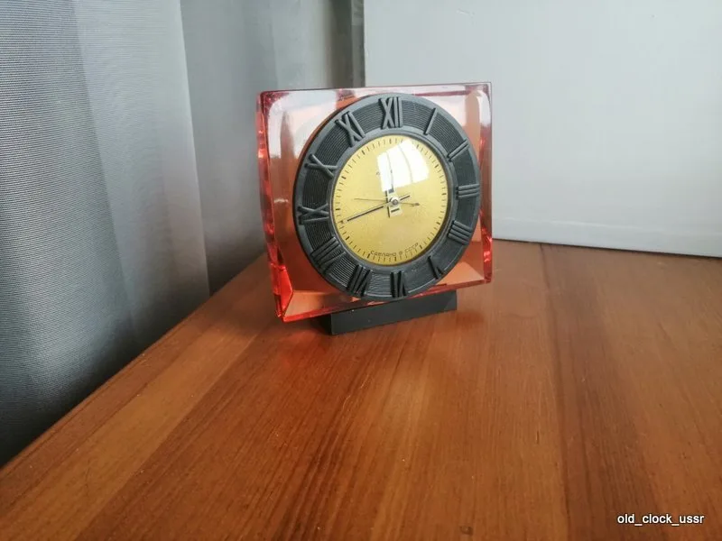 vintage clock ussr