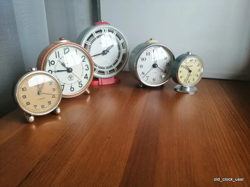 vintage clock ussr
