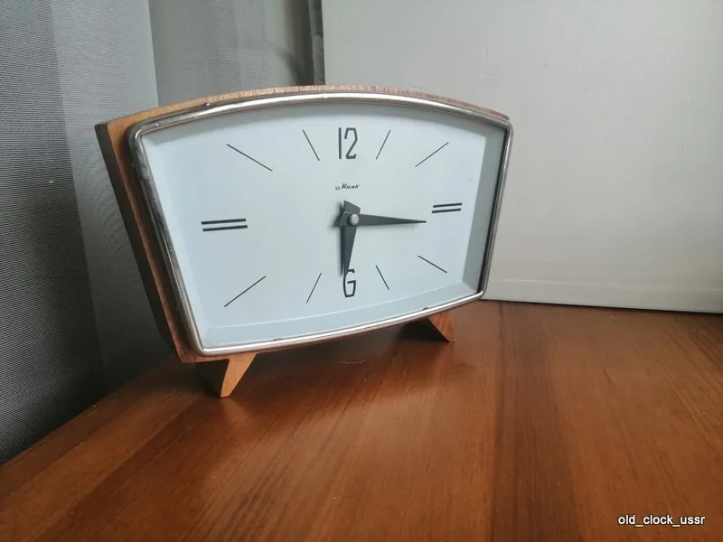 vintage clock ussr