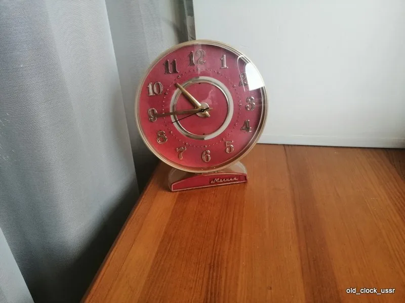 vintage clock ussr