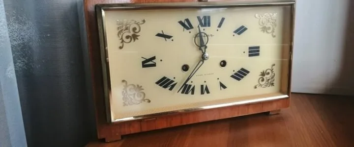 vintage clock ussr