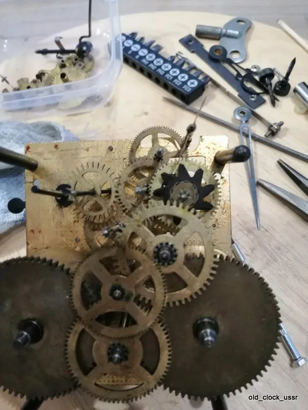 clock's caliber