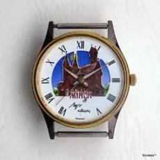 Orologio Luch Minsk Chiesa Rossa: Un Pezzo Unico con Significato Storico russian watch Luch Minsk Red Church