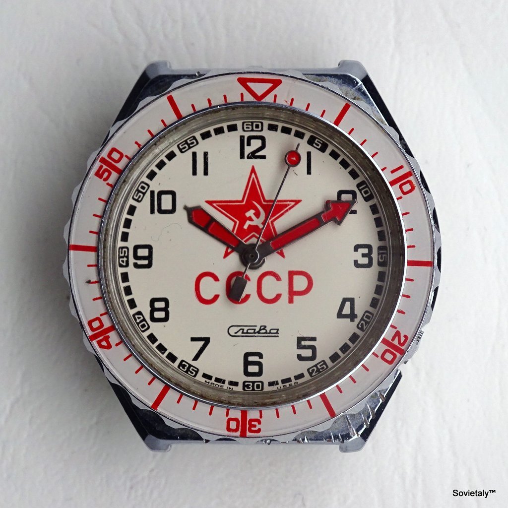 Orologio Slava CCCP Quarzo Anni '80 - Orologio Slava con quadrante CCCP, movimento al quarzo degli anni '80, cassa in ottone cromato