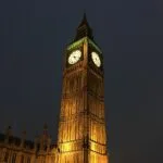 Torre dell’orologio di Big Ben illuminata di notte – Big Ben clock tower lit up at night in London